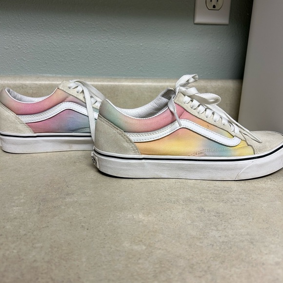 Ombré lace up Vans women’s size 7 Sneakers - Picture 1 of 6